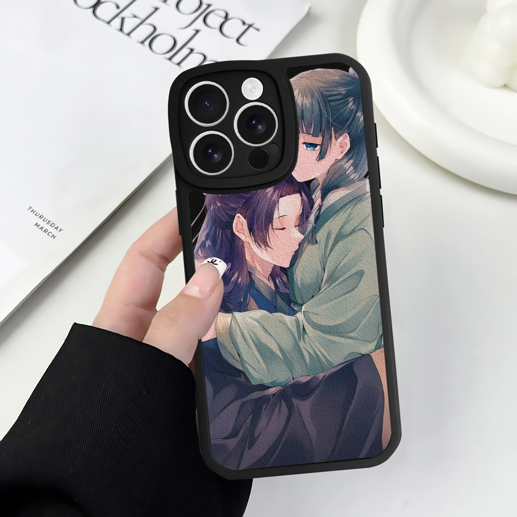 （画像用） 薬屋のひとりごと The Apothecary Diaries 【iPhone 16シリーズ対応】シリコンスマホケース（レザー調） 材質：シリコン